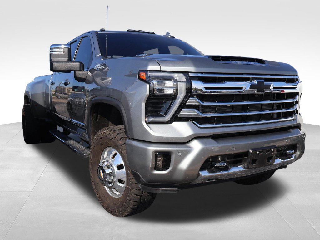Used 2025 Chevrolet Silverado 3500 High Country w/ High Country Premium Package AWD/4WD image 8