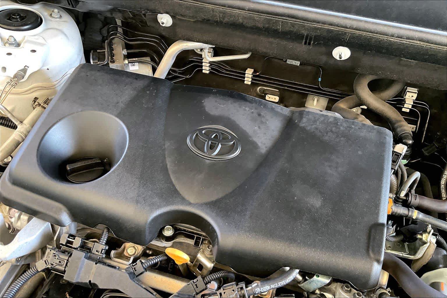 Used 2024 Toyota RAV4 XLE w/ Convenience Package AWD/4WD image 31