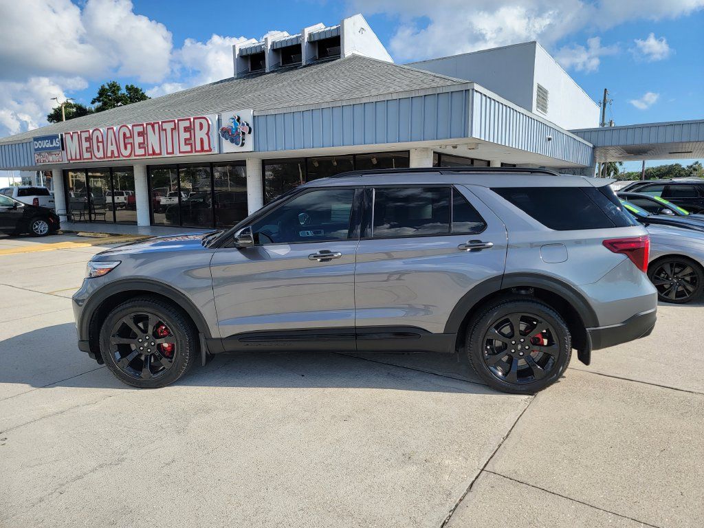 Used 2024 Ford Explorer ST w/ Equipment Group 401A AWD/4WD image 2