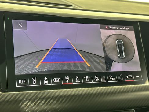 Used 2022 Audi e-tron GT Prestige w/ Prestige Package image 18