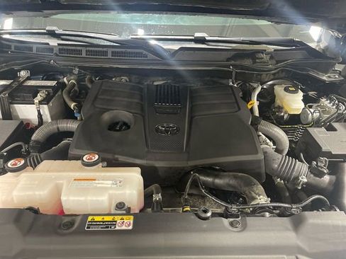 Used 2023 Toyota Tundra Platinum image 25