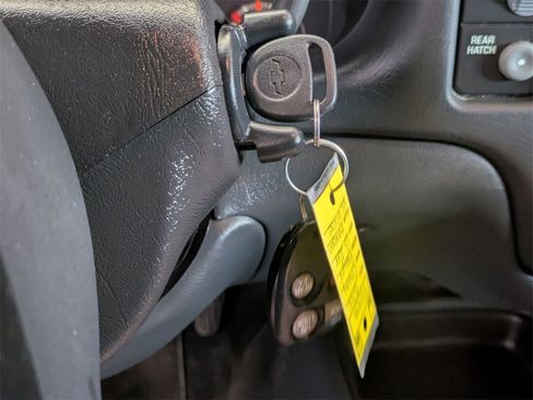 Used 2000 Chevrolet Blazer LS w/ LS Preferred Equipment Group image 18