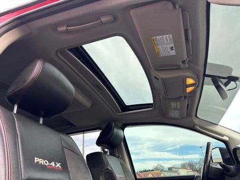 Used 2010 Nissan Titan PRO-4X w/ Pro-4x Leather Pkg image 17