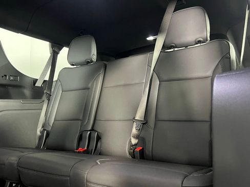 Used 2025 GMC Yukon XL Denali image 26