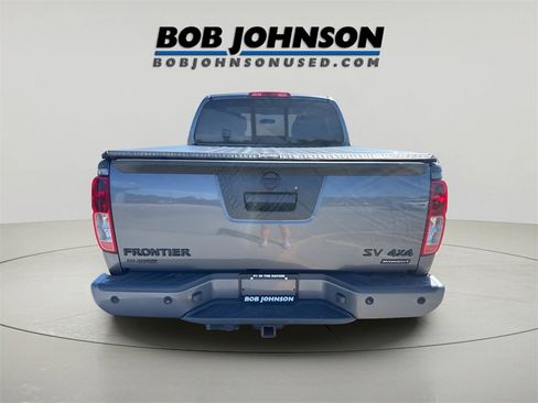 Used 2021 Nissan Frontier SV w/ Midnight Edition Floor Mats image 6