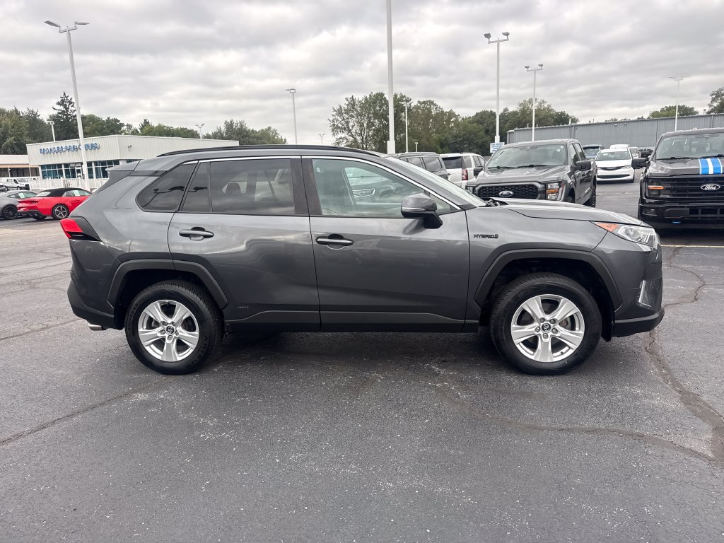 Used 2020 Toyota RAV4 XLE w/ Convenience Package AWD/4WD image 6