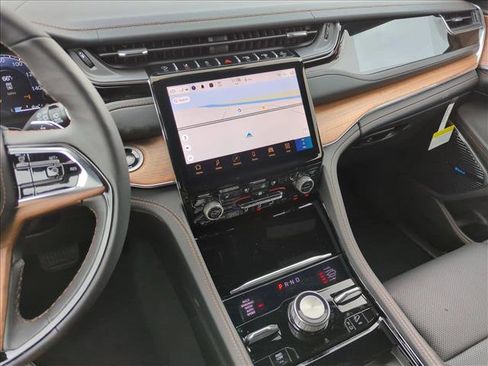 New 2024 Jeep Grand Cherokee L Summit image 14