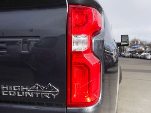 Used 2020 Chevrolet Silverado 3500 High Country w/ Technology Package image 11