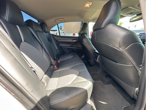 Used 2021 Toyota Camry SE w/ Convenience Package FWD image 12
