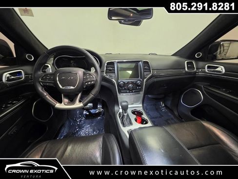 Used 2016 Jeep Grand Cherokee SRT image 16