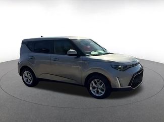Used 2025 Kia Soul LX w/ Option Group 015 video 2