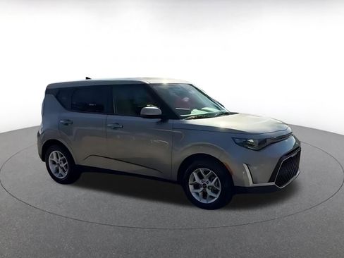 Used 2025 Kia Soul LX w/ Option Group 015 image 2