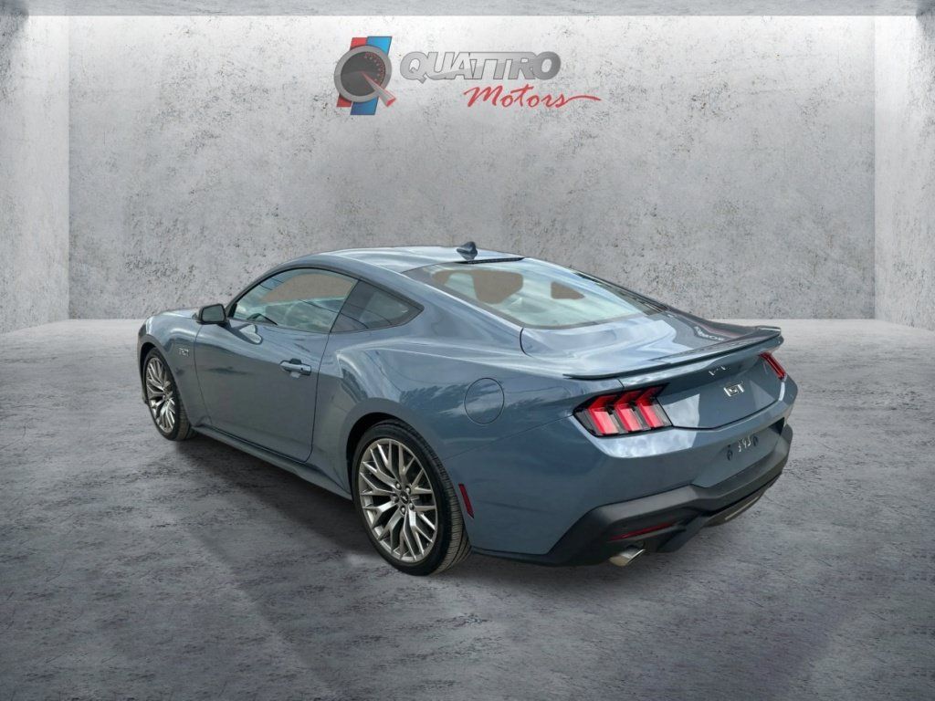 Used 2025 Ford Mustang GT Premium RWD image 3