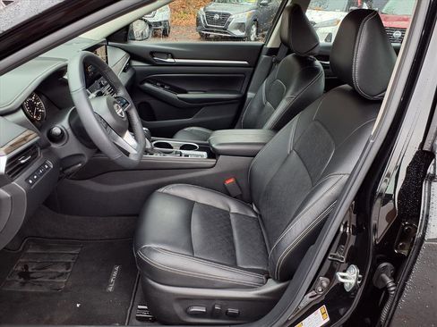 Used 2025 Nissan Altima 2.5 SL image 11