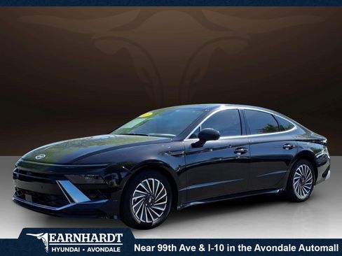 Certified 2025 Hyundai Sonata Limited FWD image 1