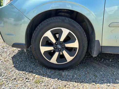 Used 2018 Subaru Forester 2.5i Limited AWD/4WD image 9