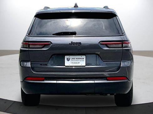 Used 2023 Jeep Grand Cherokee L Laredo AWD/4WD image 8