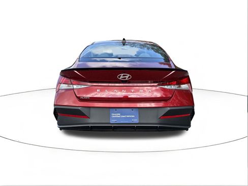 Certified 2025 Hyundai Elantra Sport image 4