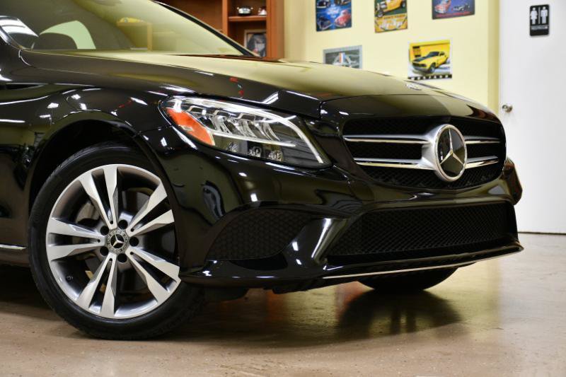 Used 2019 Mercedes-Benz C 300 4MATIC Sedan image 3