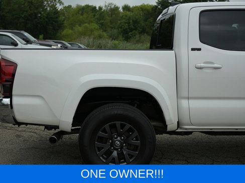 Used 2023 Toyota Tacoma SR5 AWD/4WD image 13