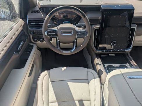 New 2026 GMC Yukon XL Denali w/ Denali Reserve Package RWD image 16