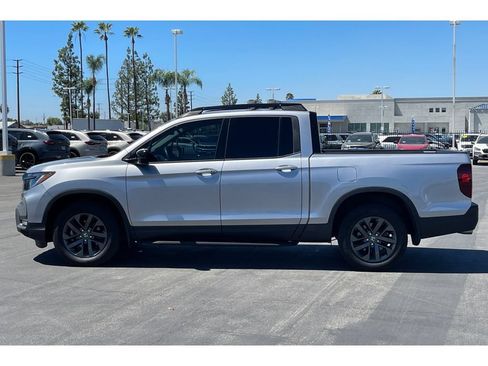 Used 2022 Honda Ridgeline Sport image 2