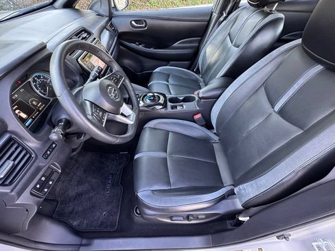Certified 2018 Nissan Leaf SL w/ SL Technology Package FWD image 11
