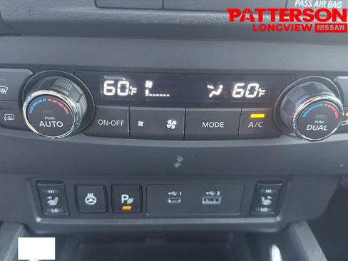 Used 2024 Nissan Frontier SL w/ Technology Package RWD image 18