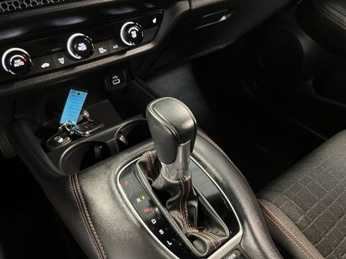 Used 2025 Honda HR-V Sport image 29