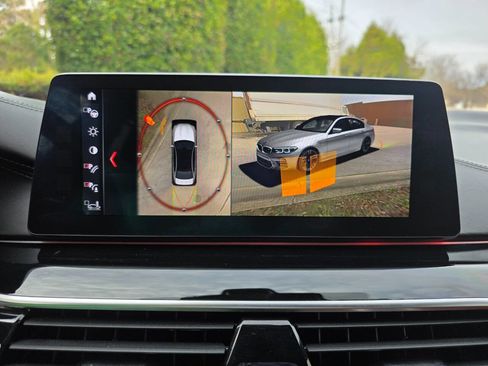 Used 2018 BMW M5 image 39