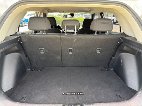 Used 2023 Hyundai Venue SE w/ Cargo Package FWD image 24