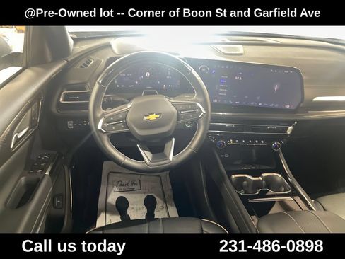 Used 2025 Chevrolet Traverse High Country w/ LPO, Floor Liner Package AWD/4WD image 17