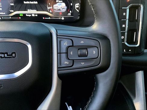 Used 2023 GMC Yukon Denali image 18
