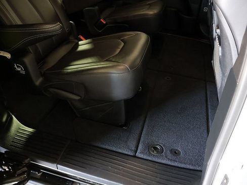 Used 2026 Chrysler Pacifica Select FWD image 30