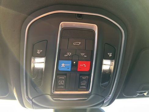 New 2026 Jeep Grand Cherokee Altitude AWD/4WD image 30