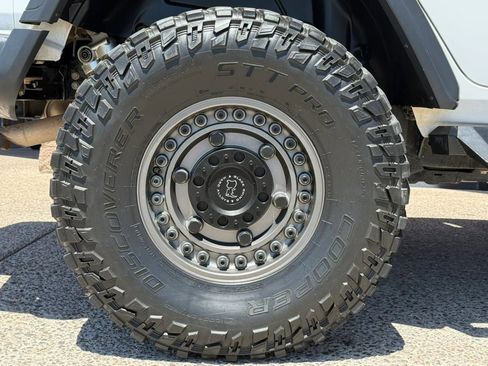 Used 2018 Jeep Wrangler Unlimited Rubicon w/ LED Lighting Group image 26