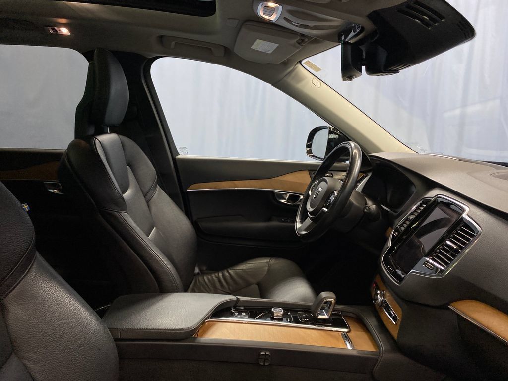Used 2022 Volvo XC90 T8 Inscription Expression w/ Advanced Package AWD/4WD image 42