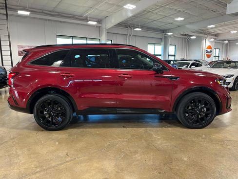 Used 2023 Kia Sorento SX image 9