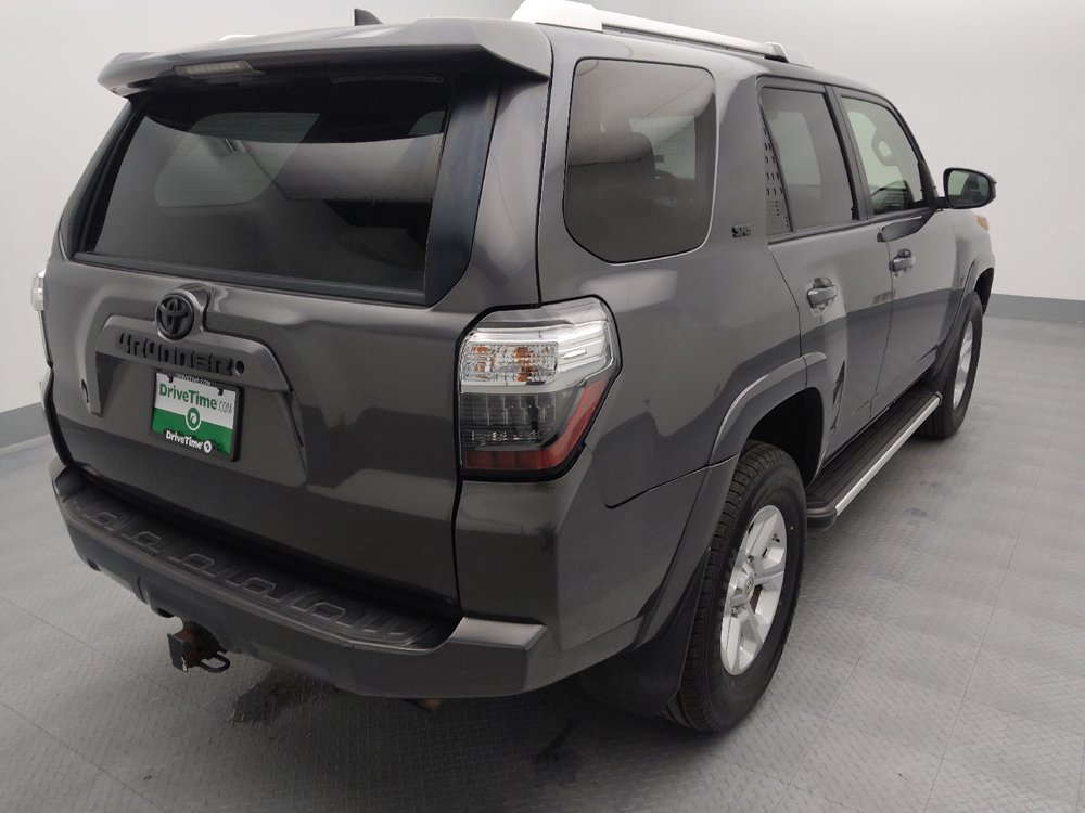 Used 2017 Toyota 4Runner SR5 AWD/4WD image 7