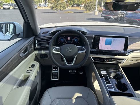 New 2026 Volkswagen Atlas SEL Premium R-Line image 16