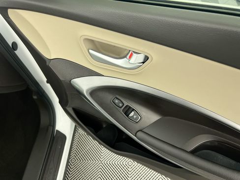 Used 2018 Hyundai Santa Fe Sport w/ 2.4L Value Package 02 image 33