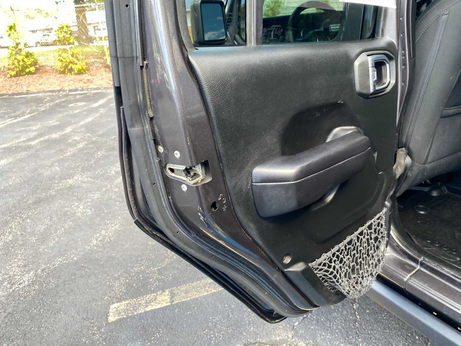 Used 2018 Jeep Wrangler Unlimited Sport S AWD/4WD image 32