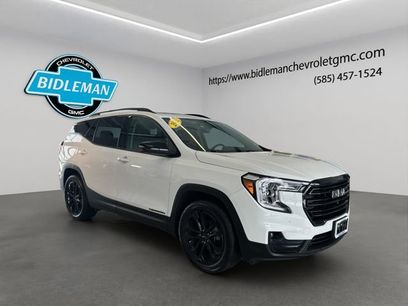 Used 2022 GMC Terrain SLT w/ Tech Package