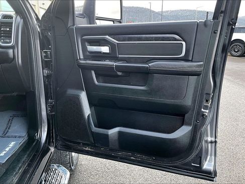 Used 2024 RAM 3500 Big Horn image 25