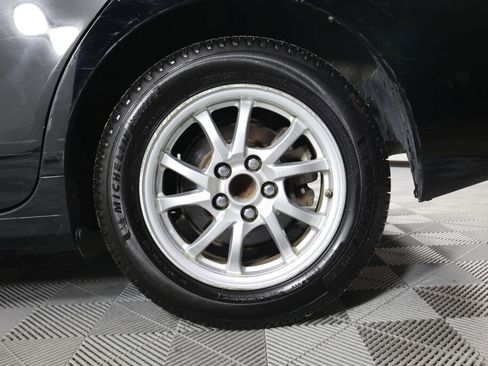 Used 2014 Toyota Prius V Two image 7