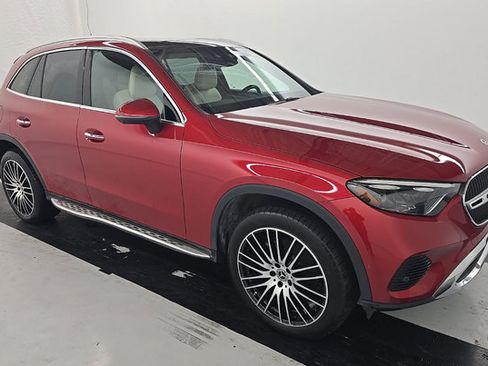 Used 2023 Mercedes-Benz GLC 300 4MATIC w/ Pinnacle Trim Package image 2