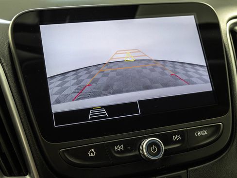 Used 2025 Chevrolet Malibu LT FWD image 10
