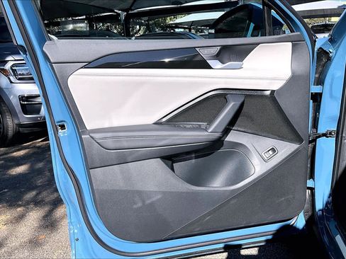 New 2026 Volkswagen Tiguan SEL R-Line image 10