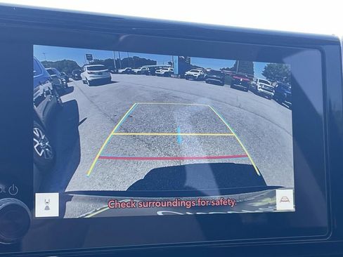 Used 2025 Toyota RAV4 XLE w/ Convenience Package FWD image 19