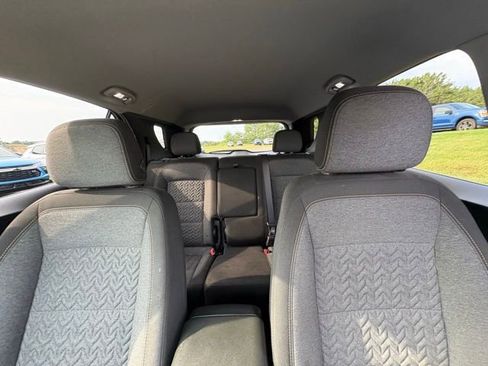 Used 2022 Chevrolet Equinox LT w/ Driver Convenience Package image 26